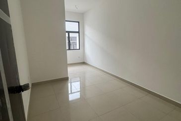 Skudai -Taman Mutiara Maju -Double Storey house(Maison One)