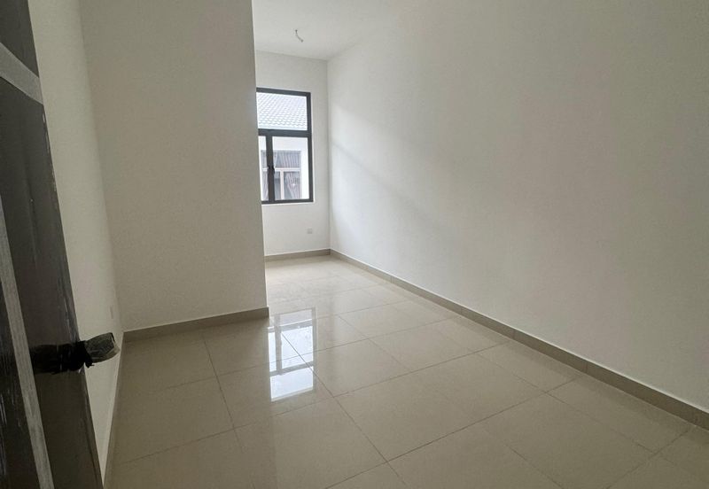 Skudai -Taman Mutiara Maju -Double Storey house(Maison One)