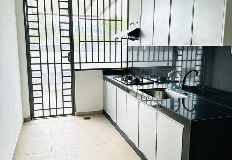 Taman Bukit Indah - Garden Villas @  2 Storey Cluster House Corner lot