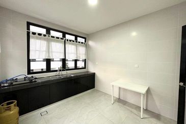 Iskandar Puteri - Eco Botanic - The Chateau, Grassten - 2.5 Storey Superlink House  End Lot 