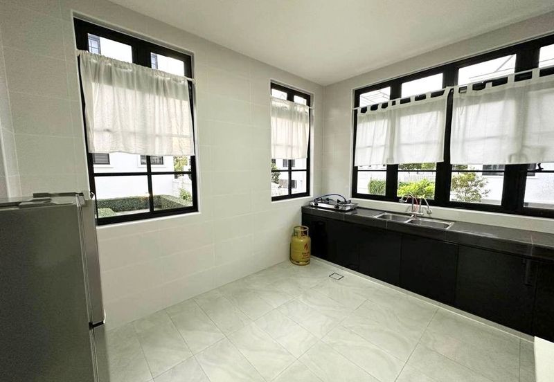 Iskandar Puteri - Eco Botanic - The Chateau, Grassten - 2.5 Storey Superlink House  End Lot 