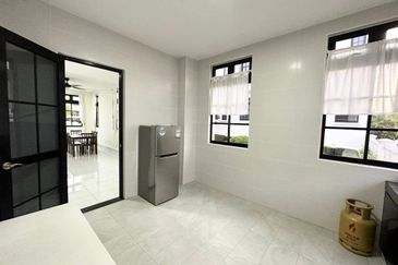 Iskandar Puteri - Eco Botanic - The Chateau, Grassten - 2.5 Storey Superlink House  End Lot 