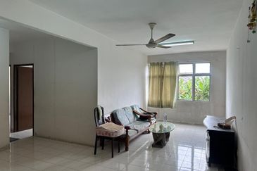 Taman Putri Kulai -Rose Villa Medium Cost Apartment