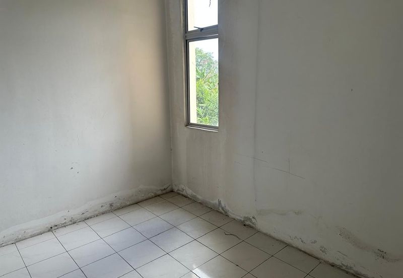 Taman Putri Kulai -Rose Villa Medium Cost Apartment