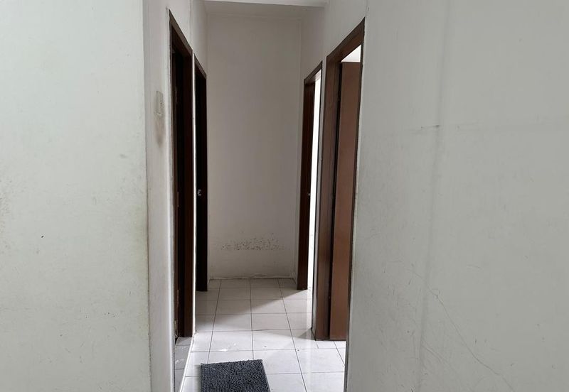 Taman Putri Kulai -Rose Villa Medium Cost Apartment