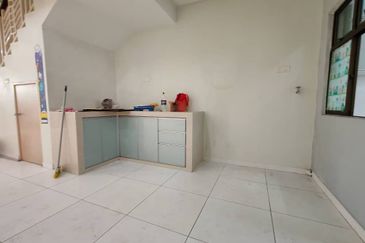 Kulai -Taman Lagenda Putra -Double Storey Terrace House