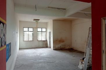 JB Perling - Taman Baiduri @ 3-Storey Shop Lot