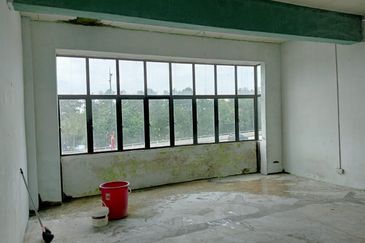 JB Perling - Taman Baiduri @ 3-Storey Shop Lot