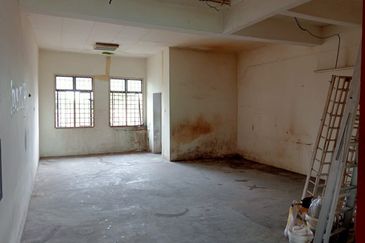 JB Perling - Taman Baiduri @ 3-Storey Shop Lot