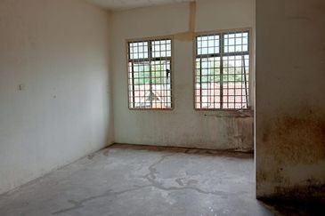 JB Perling - Taman Baiduri @ 3-Storey Shop Lot