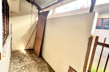 JB Taman Perling - Jalan Camar @ Single Storey House Unblock View 