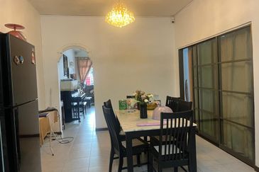 Skudai- Bukit Impian - Taman Impian Emas -1.5 Storey Terrace House