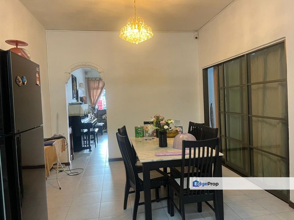 Skudai- Bukit Impian - Taman Impian Emas -1.5 Storey Terrace House, Johor, Skudai