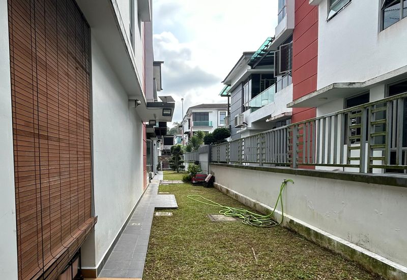 Skudai Indah -Superlong 3 Storey Semi D House