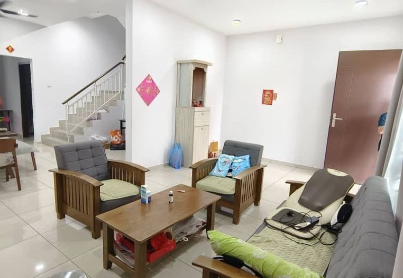 Kulai - Kelapa Sawit- Taman Impiana -Double Storey Terrace House (Corner Lot)