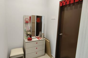 Kulai - Kelapa Sawit- Taman Impiana -Double Storey Terrace House (Corner Lot)