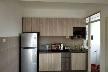 Kulai Bandar Putra -IOI  D'Putra Suites - Service Apartment