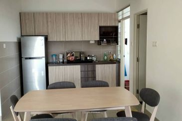 Kulai Bandar Putra -IOI  D'Putra Suites - Service Apartment