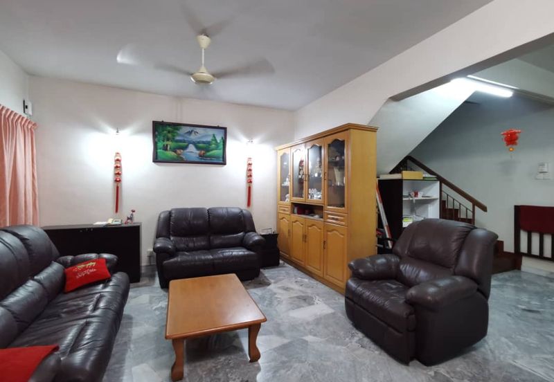 Kulai,Indahpura , Jalan Teratai - Double Storey Terrace House Endlot