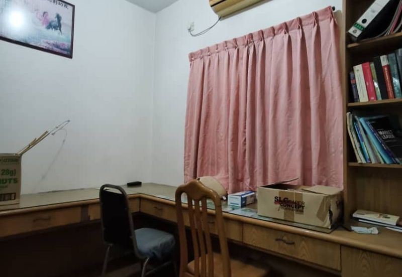 Kulai,Indahpura , Jalan Teratai - Double Storey Terrace House Endlot