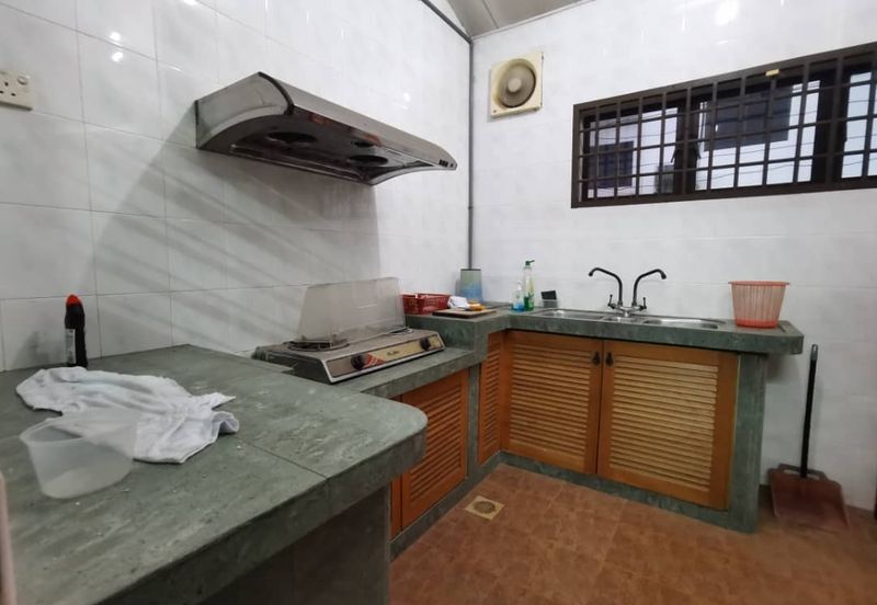 Kulai,Indahpura , Jalan Teratai - Double Storey Terrace House Endlot