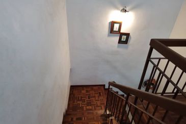 Kulai,Indahpura , Jalan Teratai - Double Storey Terrace House Endlot