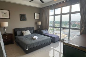 Kulai Bandar Putra- D’Putra SuitesS @ Service Apartment - Corner lot