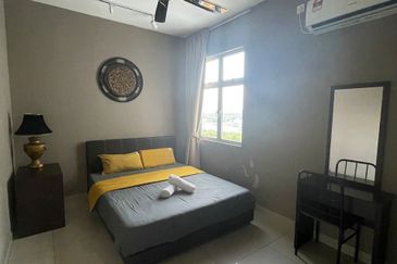 Kulai Bandar Putra- D’Putra SuitesS @ Service Apartment - Corner lot