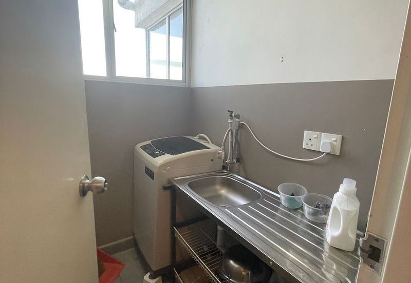 Kulai Bandar Putra- D’Putra SuitesS @ Service Apartment - Corner lot