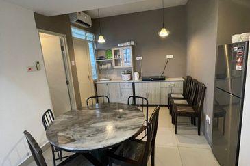 Kulai Bandar Putra- D’Putra SuitesS @ Service Apartment - Corner lot