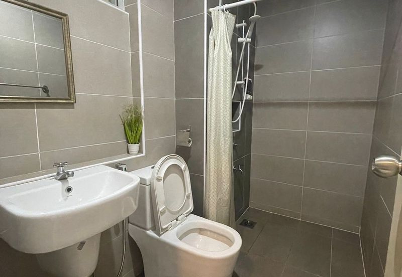 Kulai Bandar Putra- D’Putra SuitesS @ Service Apartment - Corner lot