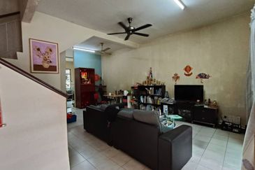 JB-  Austin Perdana- Double storey terrace house