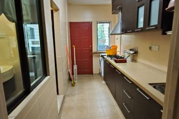 JB- Tmn Austin Heights -Double storey cluster house