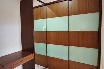 JB- Tmn Austin Heights -Double storey cluster house