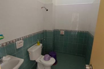 Bukit Indah - Jalan Indah 17/x - Double Storey Terrace House 