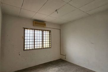 Kulai Bandar Indahpura -  Bandar Indapura - Jalan Siantan 9 - Double Storey Medium Cost