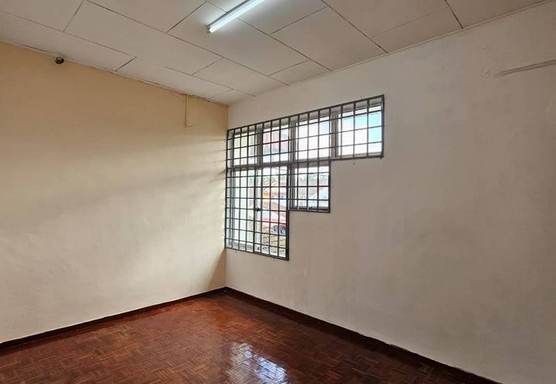 Kulai Saleng - Jalan Jambu 3x, Taman Muhibbah ✅ Double storey medium cost