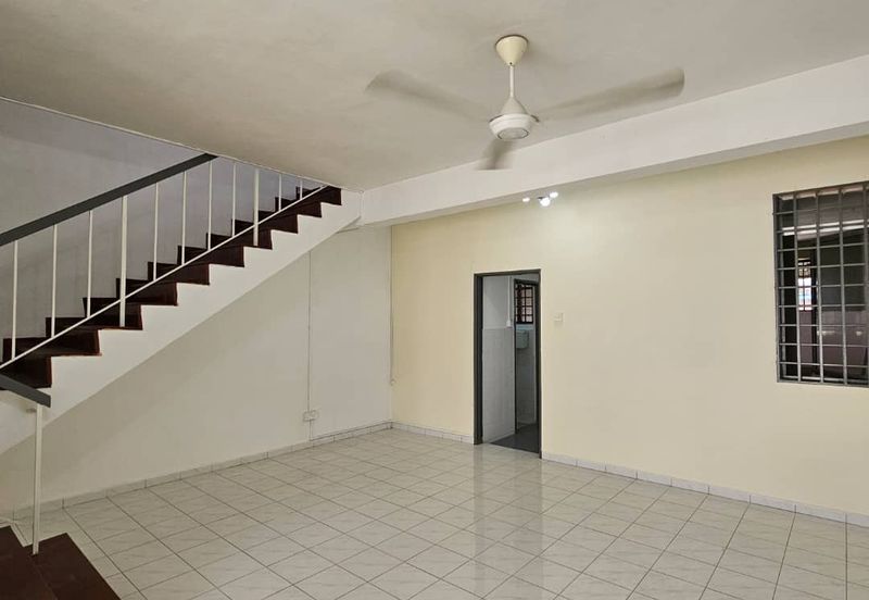 Kulai Saleng - Jalan Jambu 3x, Taman Muhibbah ✅ Double storey medium cost