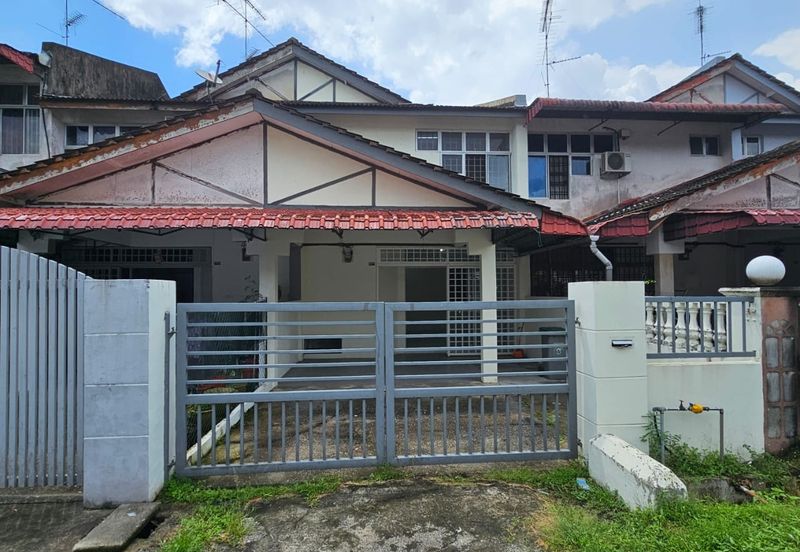 Kulai Saleng - Jalan Jambu 3x, Taman Muhibbah ✅ Double storey medium cost