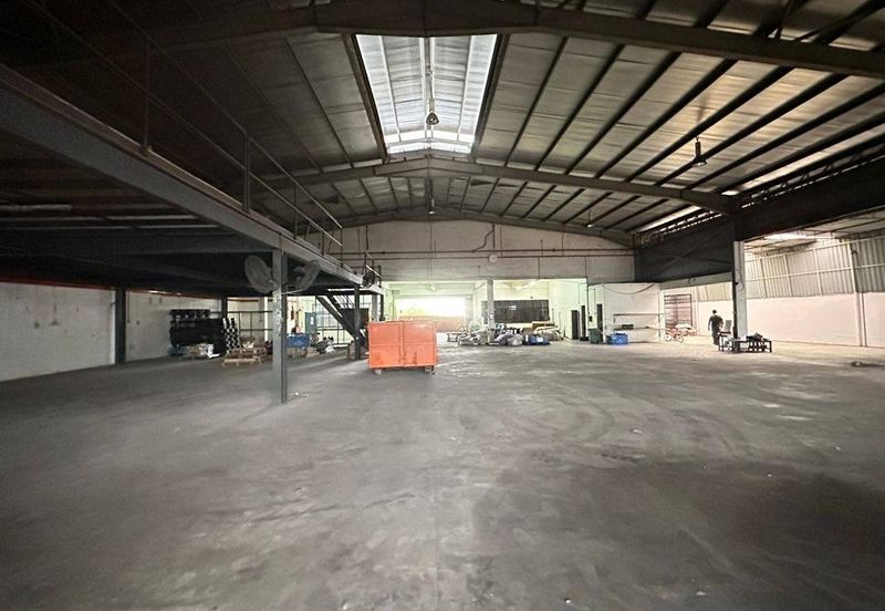 JB -Taman Johor @ Kempas -1.5 Storey Semi Detached Factory