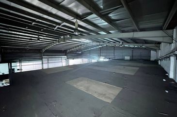 JB -Taman Johor @ Kempas -1.5 Storey Semi Detached Factory