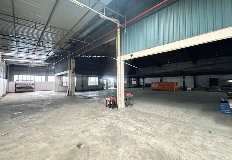 JB -Taman Johor @ Kempas -1.5 Storey Semi Detached Factory