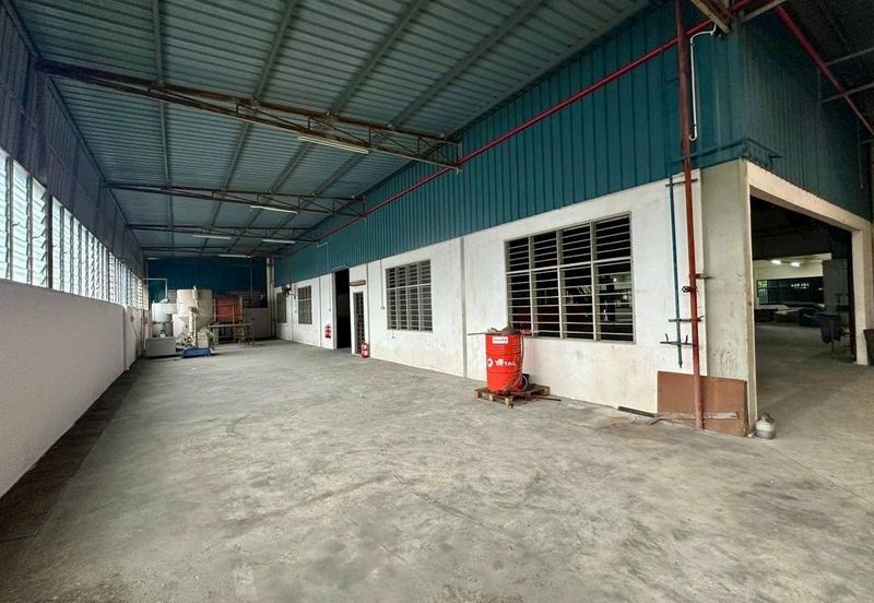 JB -Taman Johor @ Kempas -1.5 Storey Semi Detached Factory