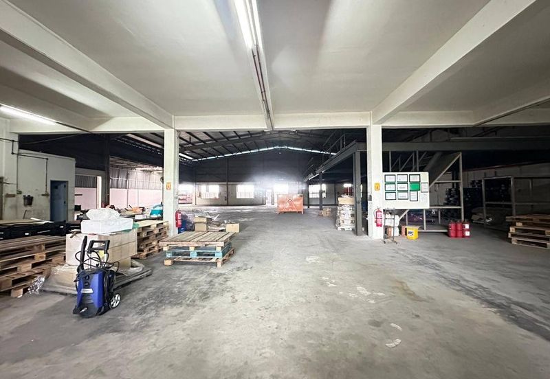 JB -Taman Johor @ Kempas -1.5 Storey Semi Detached Factory