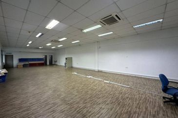 JB -Taman Johor @ Kempas -1.5 Storey Semi Detached Factory