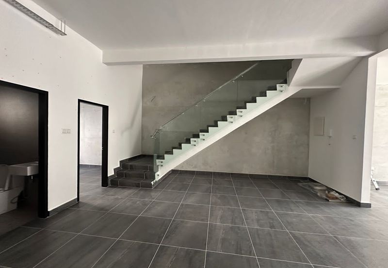 Kulai- Bandar Putra -Bukit Seni  ✅2.5 Storey terrace house ✅Unblock Unit ✅Brand New Unit 