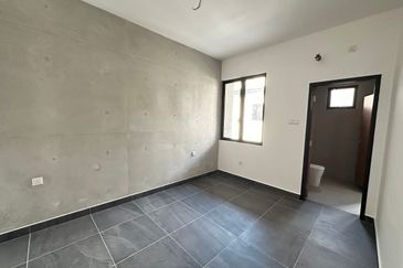 Kulai- Bandar Putra -Bukit Seni  ✅2.5 Storey terrace house ✅Unblock Unit ✅Brand New Unit 