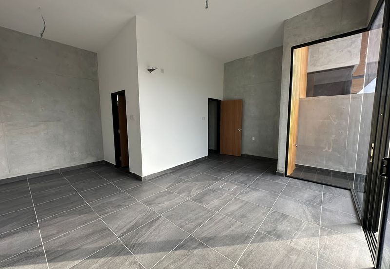 Kulai- Bandar Putra -Bukit Seni  ✅2.5 Storey terrace house ✅Unblock Unit ✅Brand New Unit 