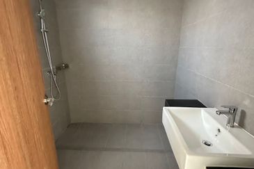 Kulai- Bandar Putra -Bukit Seni  ✅2.5 Storey terrace house ✅Unblock Unit ✅Brand New Unit 