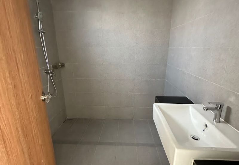 Kulai- Bandar Putra -Bukit Seni  ✅2.5 Storey terrace house ✅Unblock Unit ✅Brand New Unit 